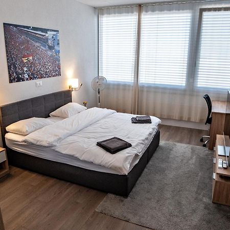 Pit Stop Apartments Cham Екстериор снимка